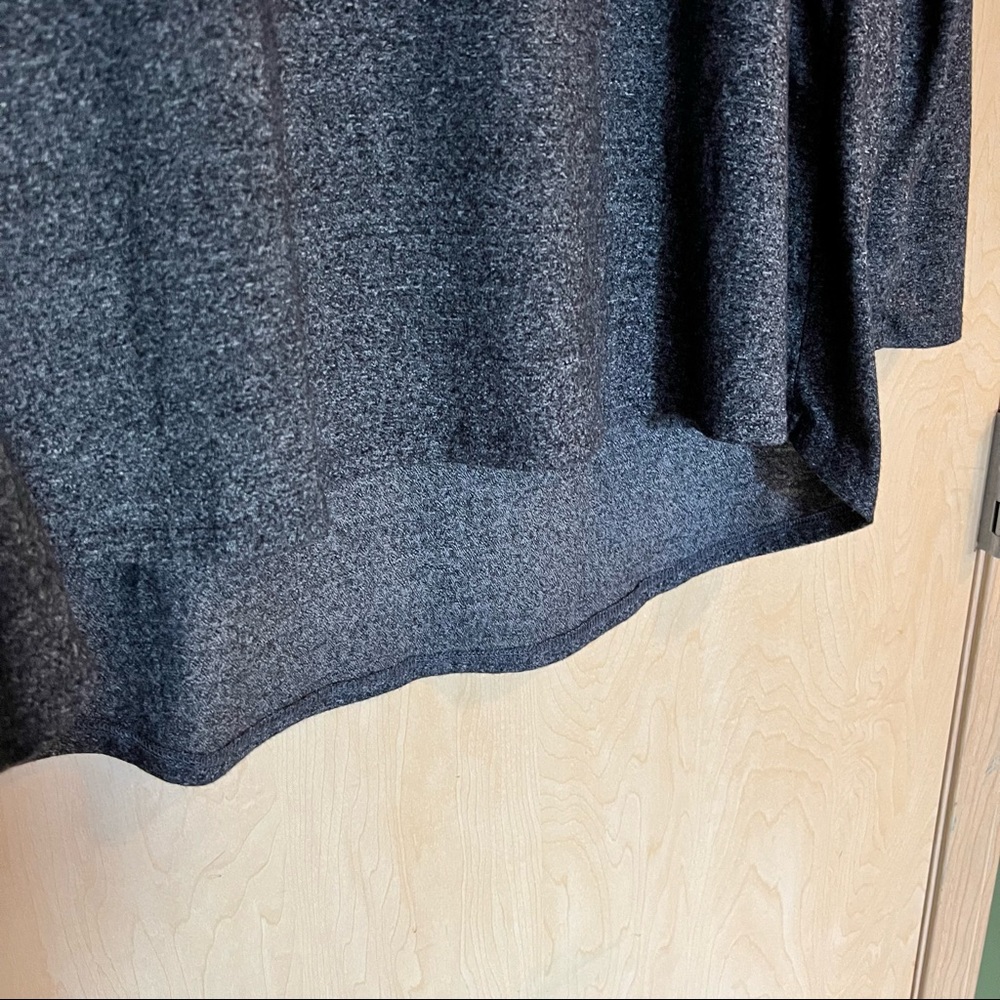 ⚠️Final Price⚠️ LuLaRoe Long Sleeve Perfect Tee - Charcoal Grey - Picture 3 of 5